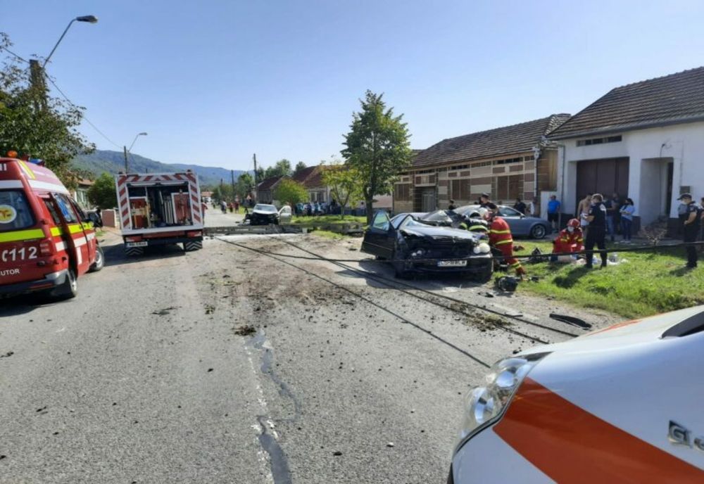 Accident cumplit: doi tineri au murit