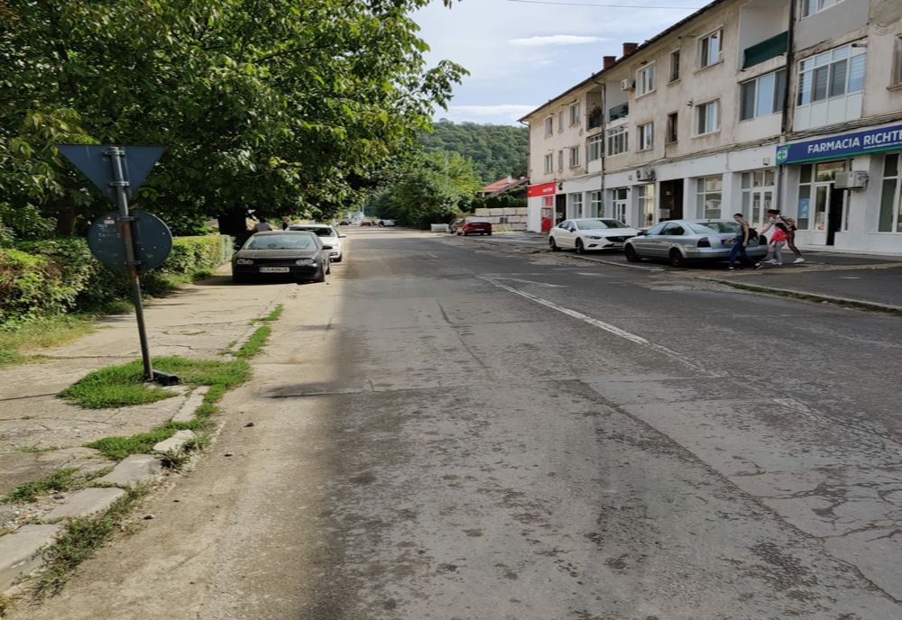 Trafic reluat și restricții în alte zone