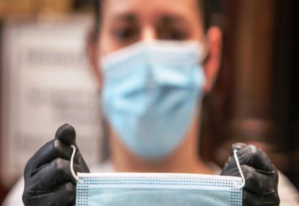 Măști de protecție pentru coronavirus, livrate în Caraș-Severin pentru persoanele defavorizate