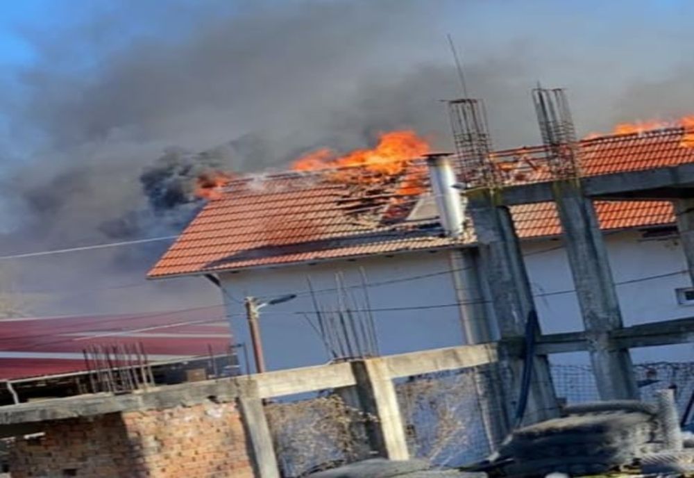 Incendiu la o pensiune din Bozovici