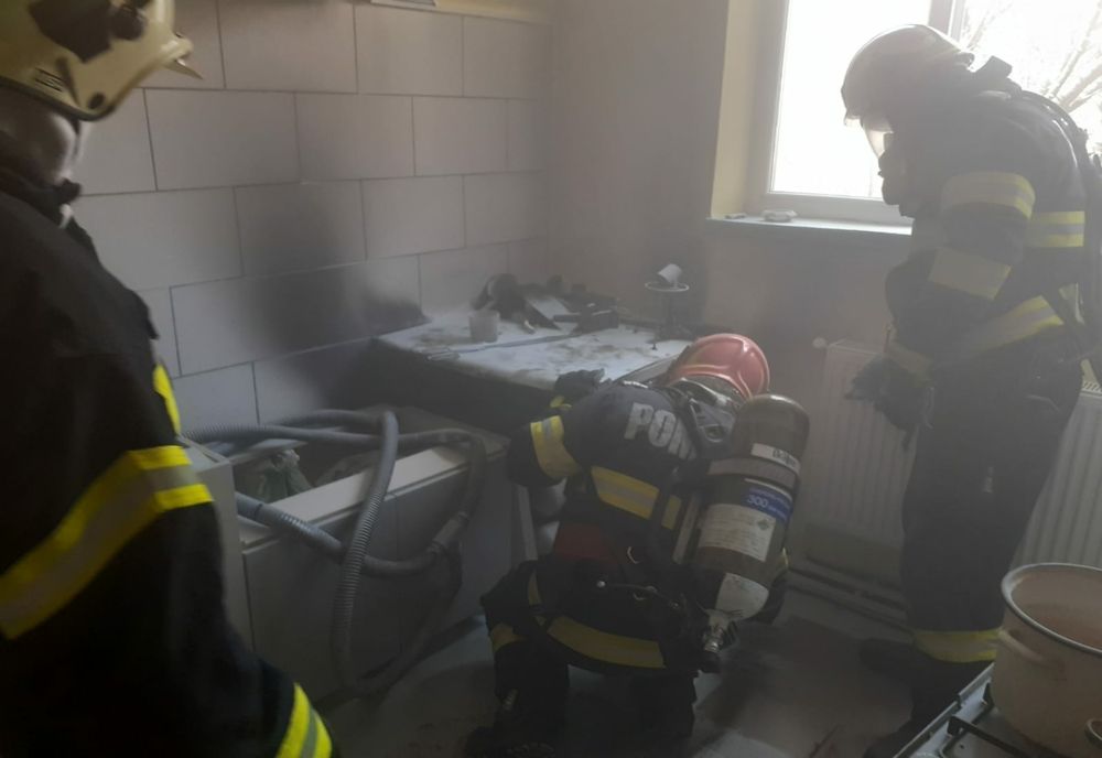 Incendiu la Centrul de Stomatologie din Reşiţa
