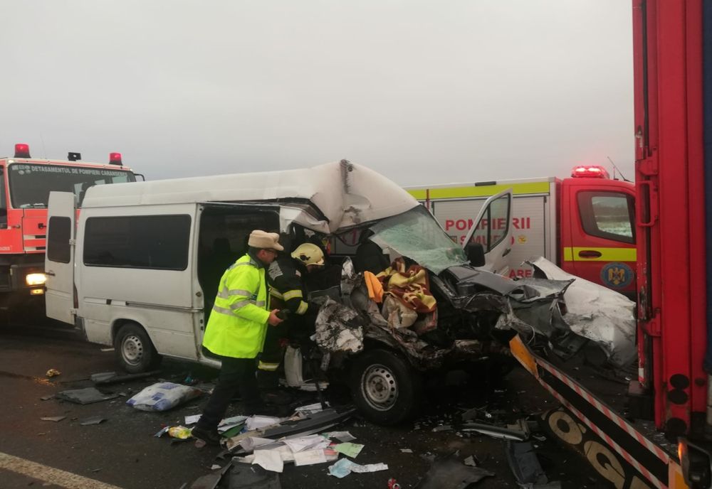 Accident grav în Caransebeș: O persoană a murit și alte cinci sunt rănite după impactul cu un TIR