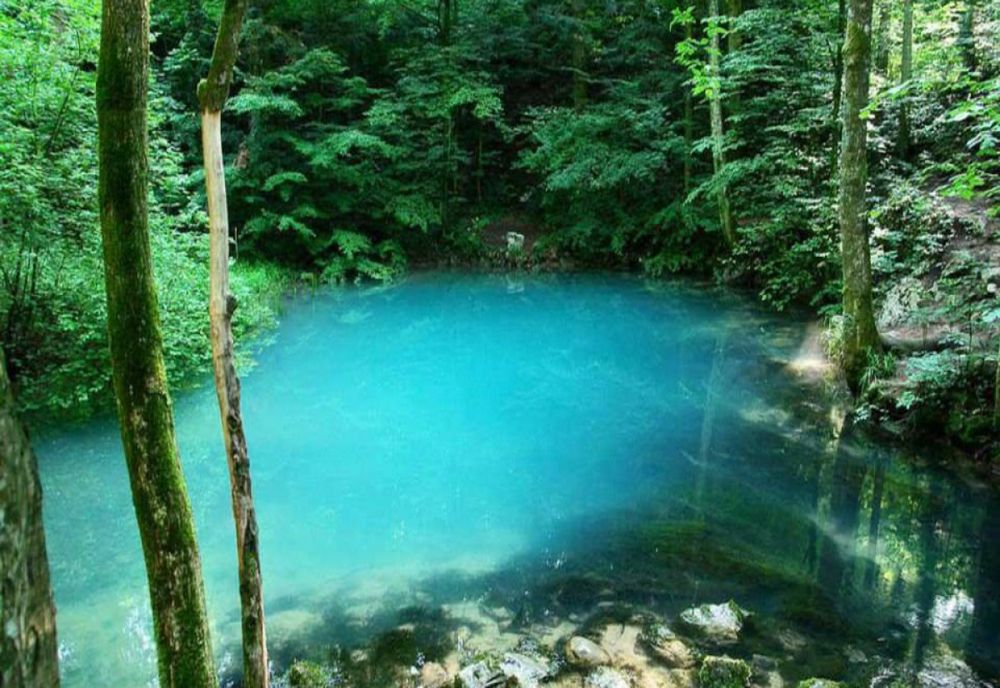 Accesul mașinilor, interzis spre una dintre cele mai fumoase destinații turistice din Banat