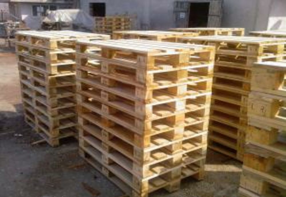 Reținut pentru sustragerea a 70 de europaleți