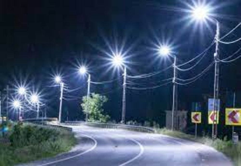 Atenție, șoferi! Circulație îngreunată pe mai multe artere din Reșița, din cauza ... iluminatului