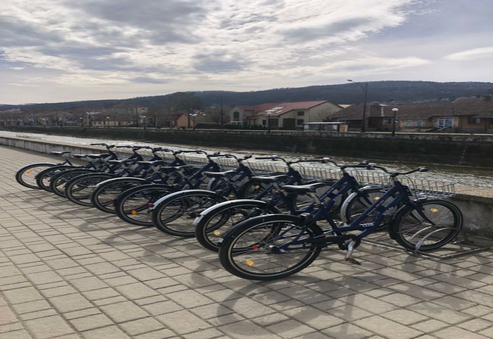 Biciclete în sistemul BIKE-SHARING, la Reșița, ca alternativă la transportul public