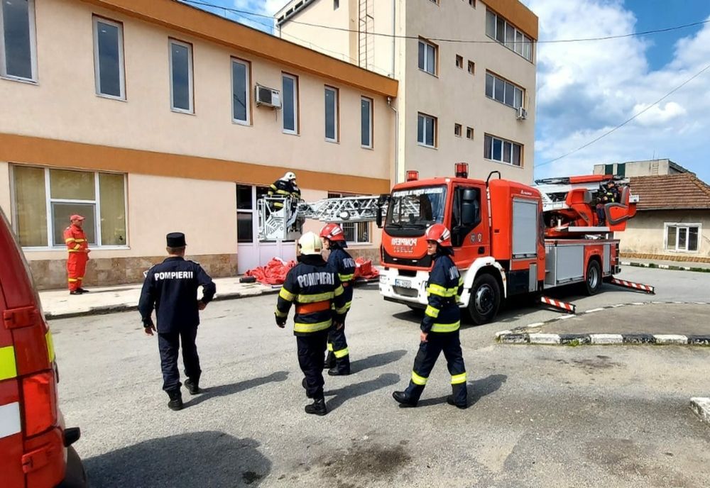 Părăsit de iubită, un bărbat a decis să-și pună capăt zilelor, la Caransebeș