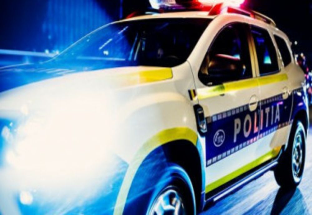 Două adolescente, filmate în timp ce s-au luat la bătaie! 