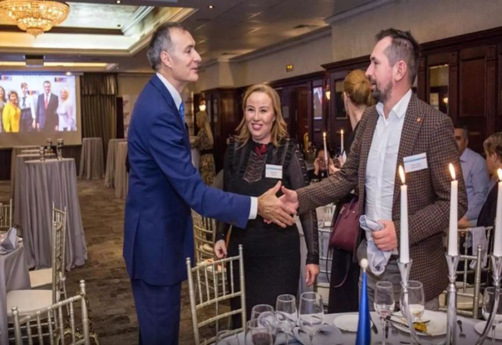 BOMBA CAMPANIEI: NICUȘOR DAN, MANEVRAT DE ȘEFUL STATULUI PARALEL. DEMASCĂM CAMPANIA FURIBUNDĂ DUSĂ DE FLORIAN CODEA - FOTO