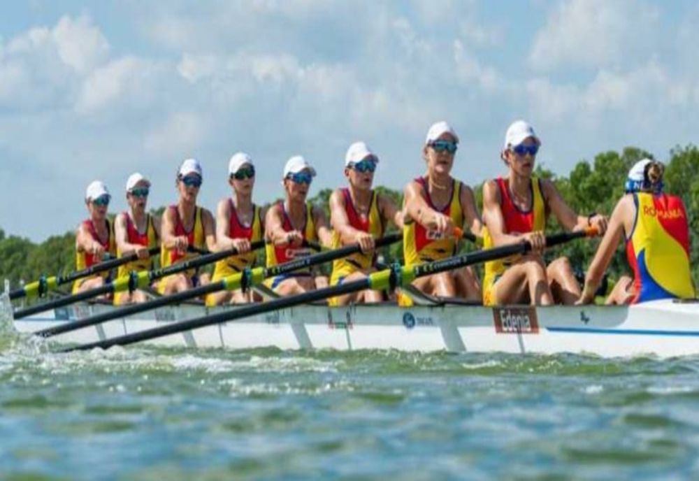 CANOTAJ: ECHIPAJUL FEMININ DE 8+1 AL ROMÂNIEI, MEDALIAT CU ARGINT LA MONDIALE