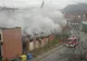 Incendiu puternic în Centrul Reșiței, pompierii se chinuie să afle proprietarul clădirii VIDEO