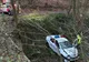 Mașina Poliției a ajuns în râpă, polițiștii erau în misiune VIDEO