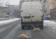 SCANDALOS! Un reșițean de 35 de ani târa leșurile a doi porci după microbuz, pe bulevardele Reșiței VIDEO