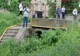 Adolescenții acuzați că au omorât și incendiat un bărbat, la Reșița, au fost trimiși în judecată