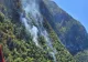 Două elicoptere intervin la Băile Herculane pentru stingerea incendiului de litieră și fond forestier