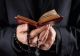 Ce spune Biblia despre poziţiile sexuale şi preludiu? Fragmentele care te vor pune pe gânduri