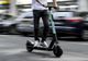 Modificare majoră la Codul rutier. Ce se întâmplă cu cei care merg pe bicicletă, mopede sau trotinete electrice